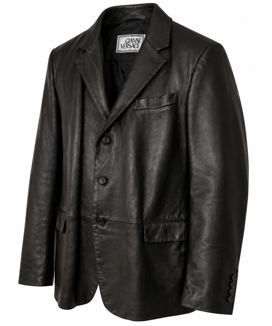 Blazer de cuero negro para hombre: solapas con muesca y frente con botones – detail view