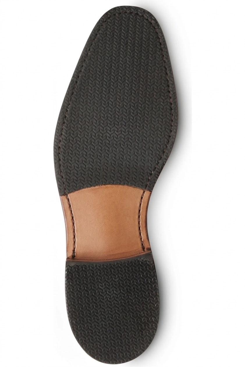 Rubber sole of men's cognac leather Chelsea boot